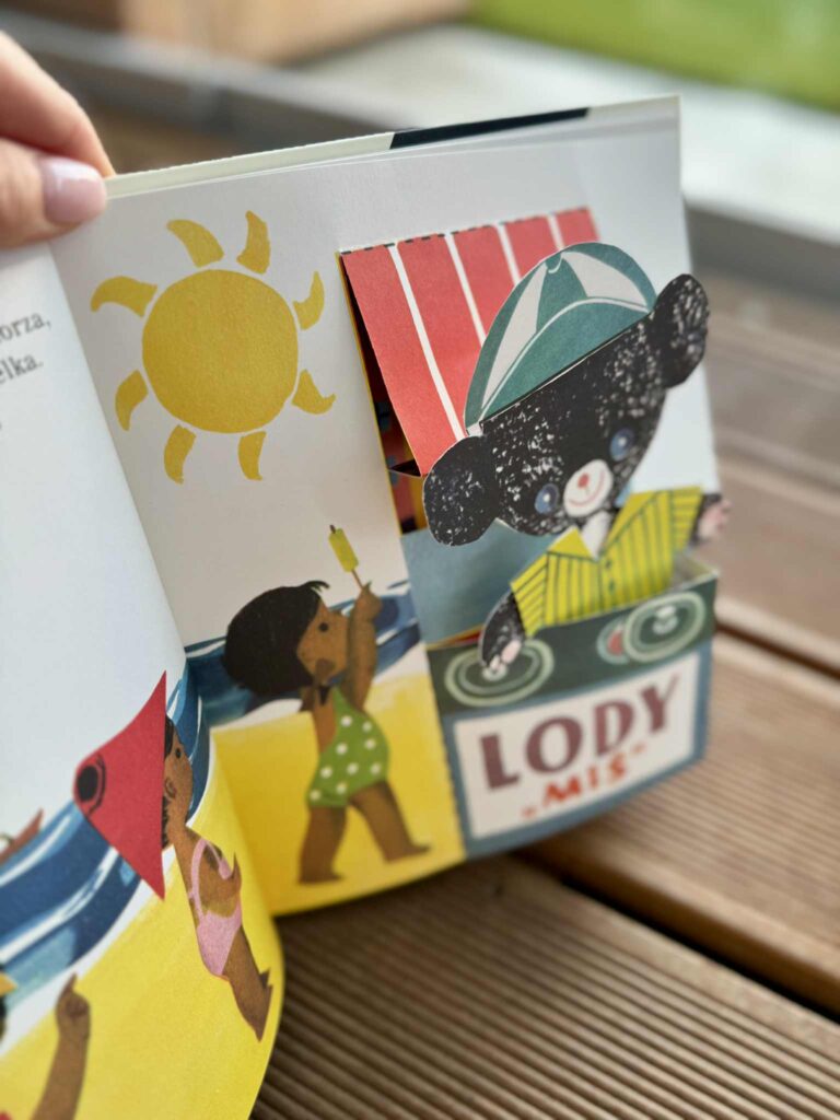 lody miś i miś wycięty z kartonu